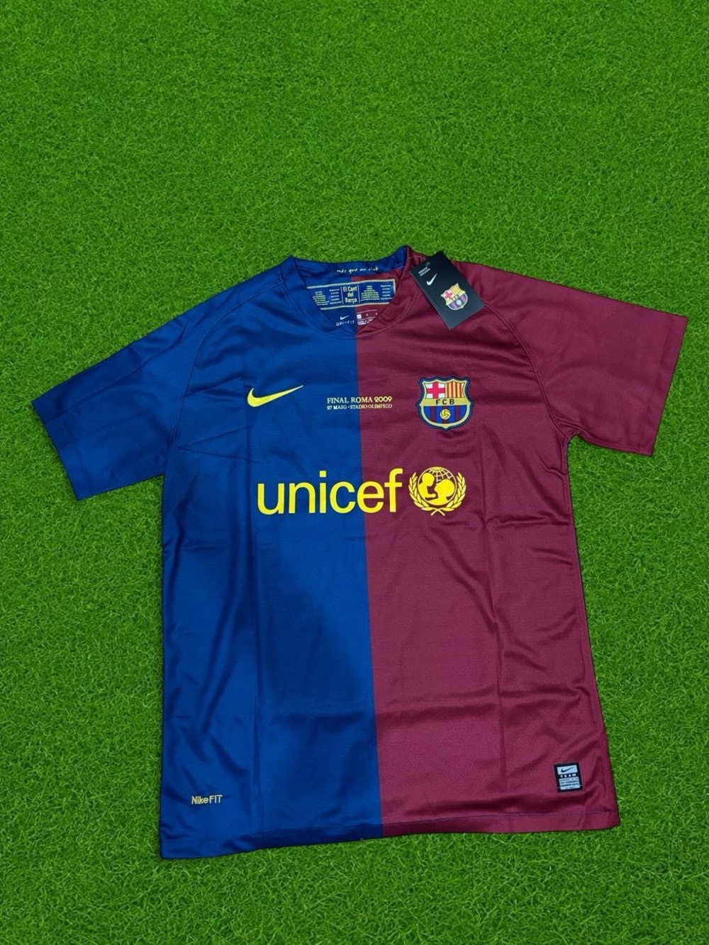 RETRO 2009 FC BARCELONA MESSI 10 NIKE SIZE- L